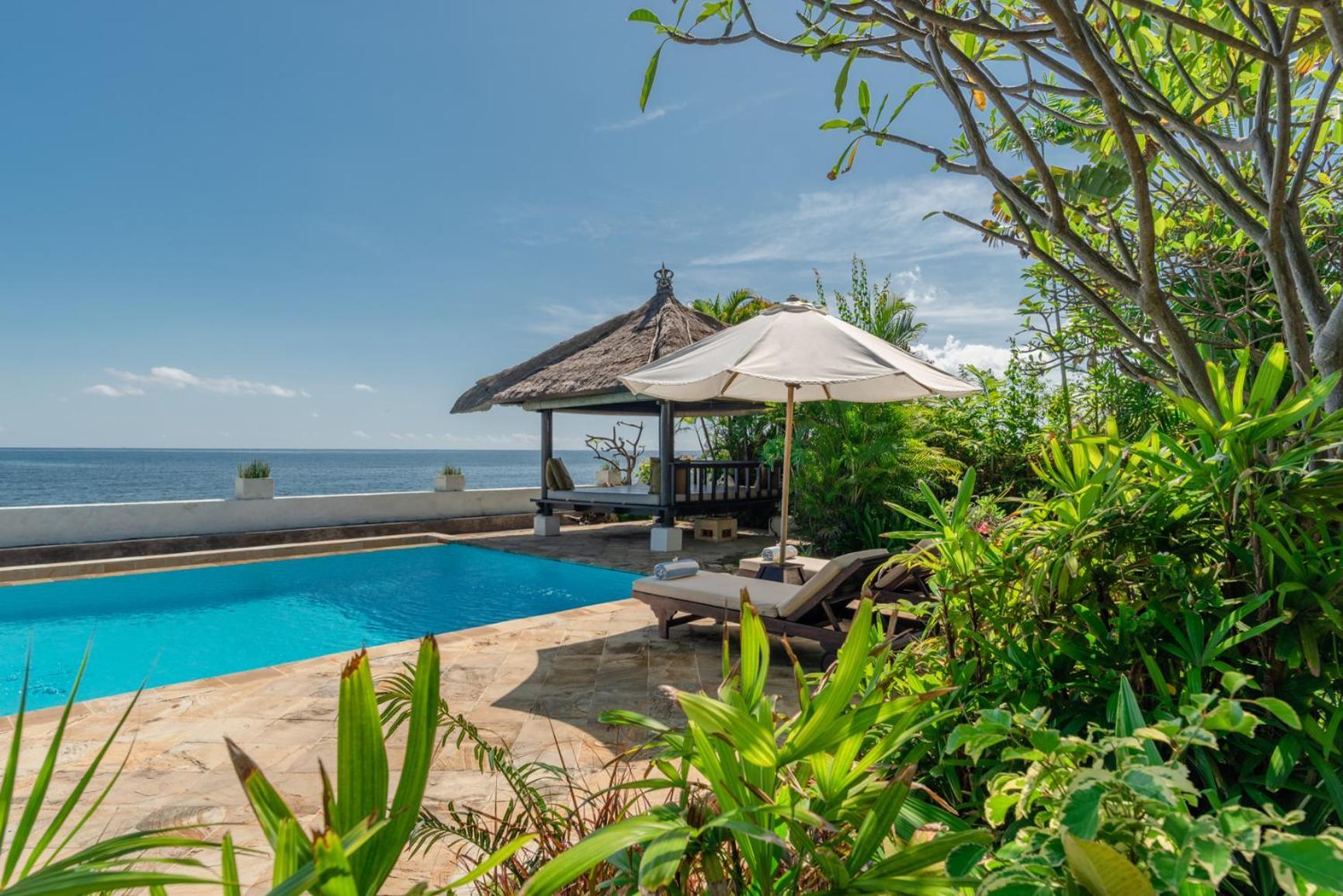 Gorgeous Beachfront Villa Lovina Banjar  Bagian luar foto
